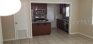 516 Wellington - Photo 2