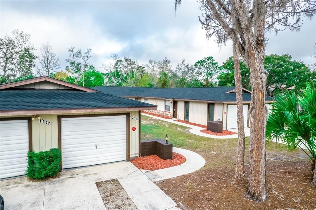 1277 Sylvia Avenue - Photo 0