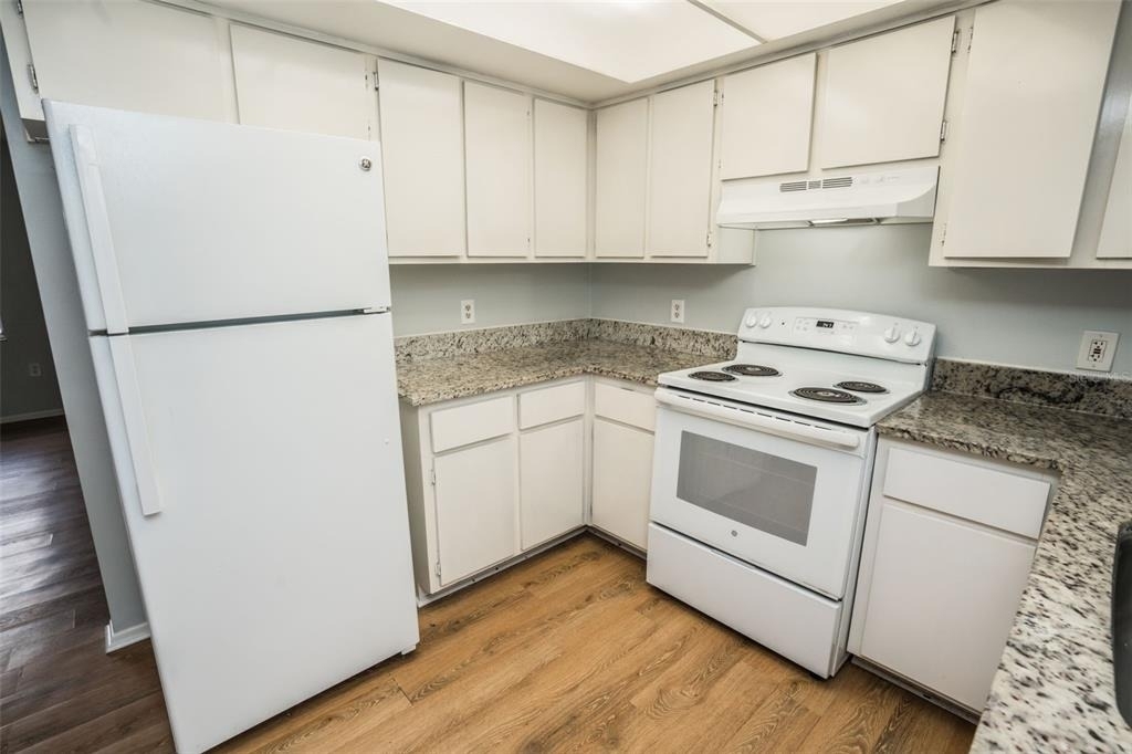 1277 Sylvia Avenue - Photo 3