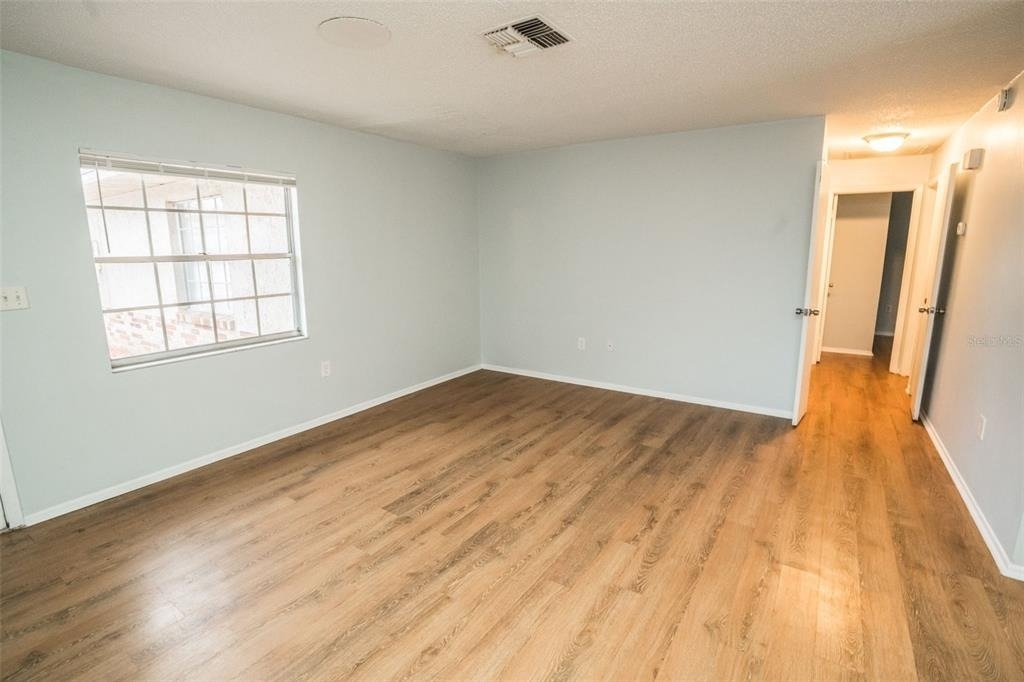 1277 Sylvia Avenue - Photo 8