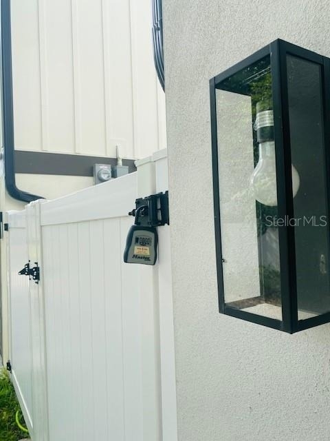 135 48th Avenue N - Photo 1