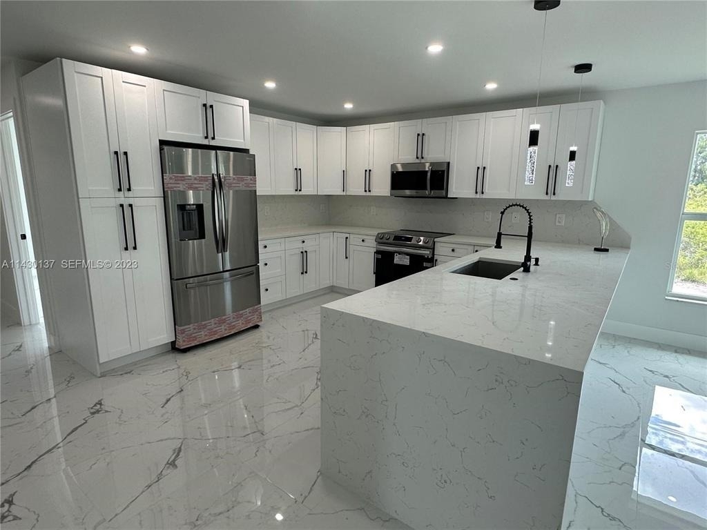 1125 Milwaukee Boulevard - Photo 3