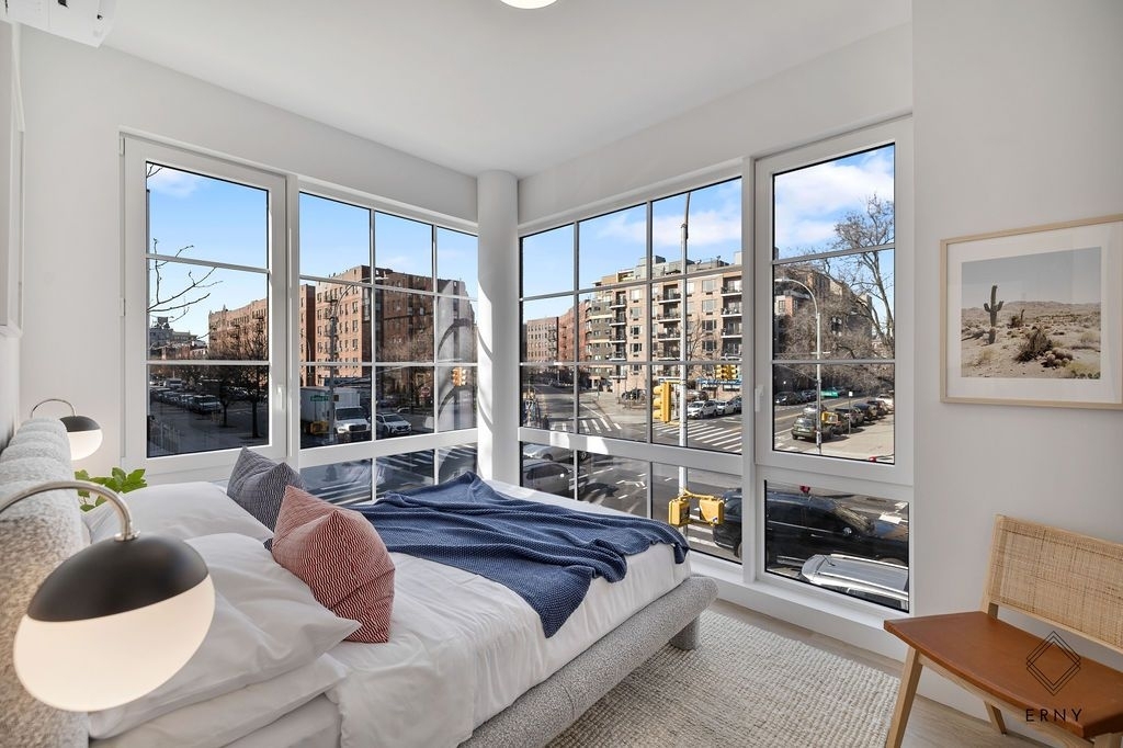 80 Linden Blvd - Photo 3