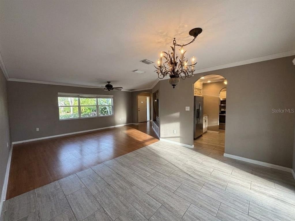 116 Holmes Place - Photo 4