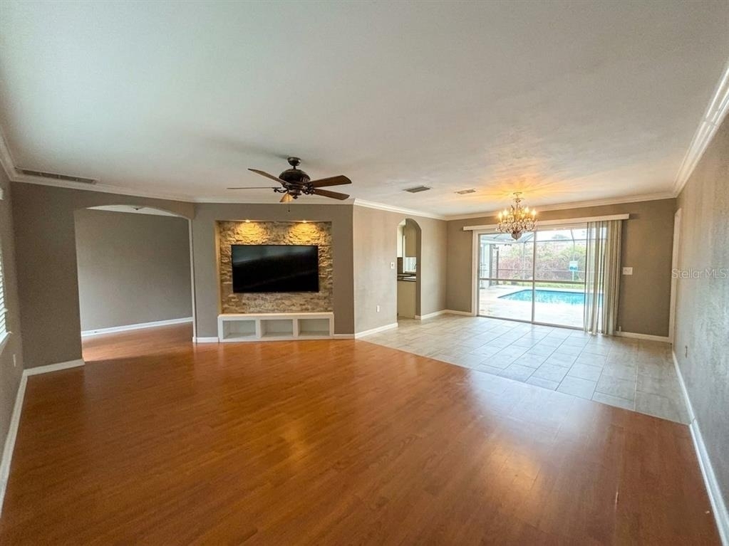 116 Holmes Place - Photo 3