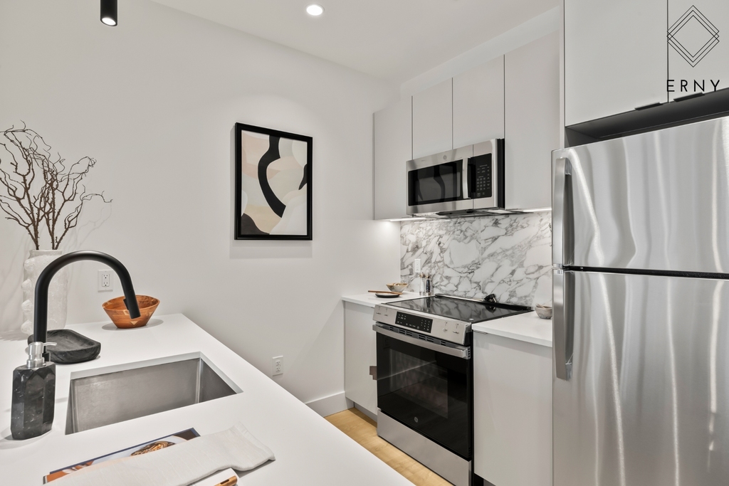 354 E28th Street - Photo 5