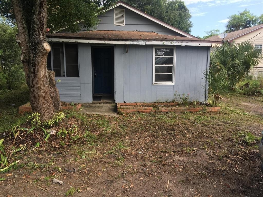 3320 Lincoln Street - Photo 0