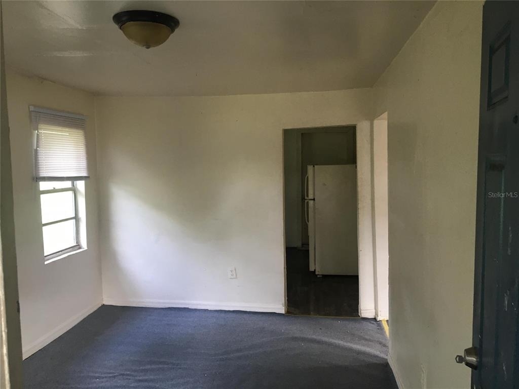 3320 Lincoln Street - Photo 3