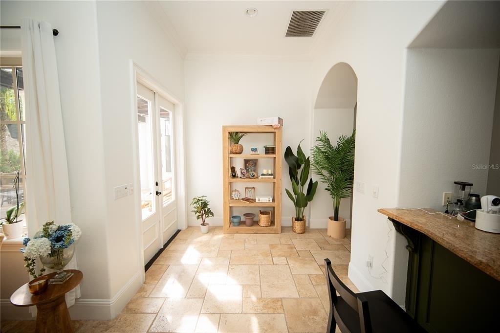 719 Eastlawn Drive - Photo 9