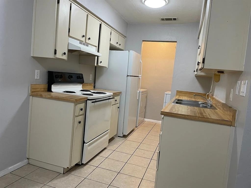 2210 Sw 70th Terrace - Photo 3