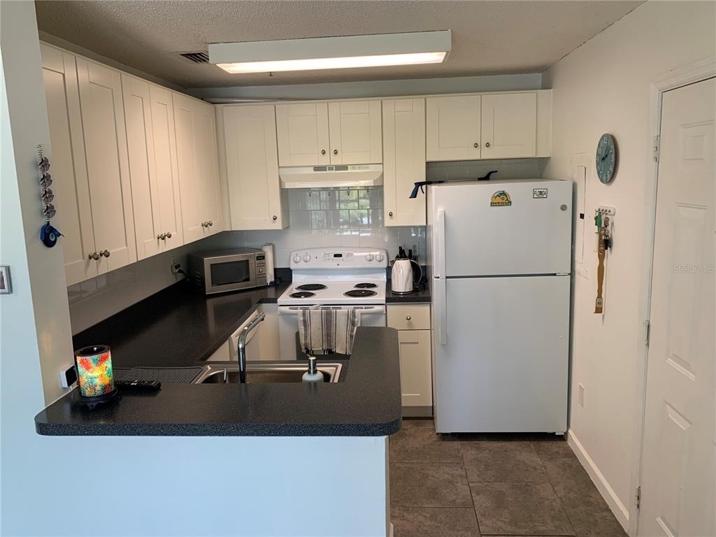 4049 Crockers Lake Boulevard - Photo 3