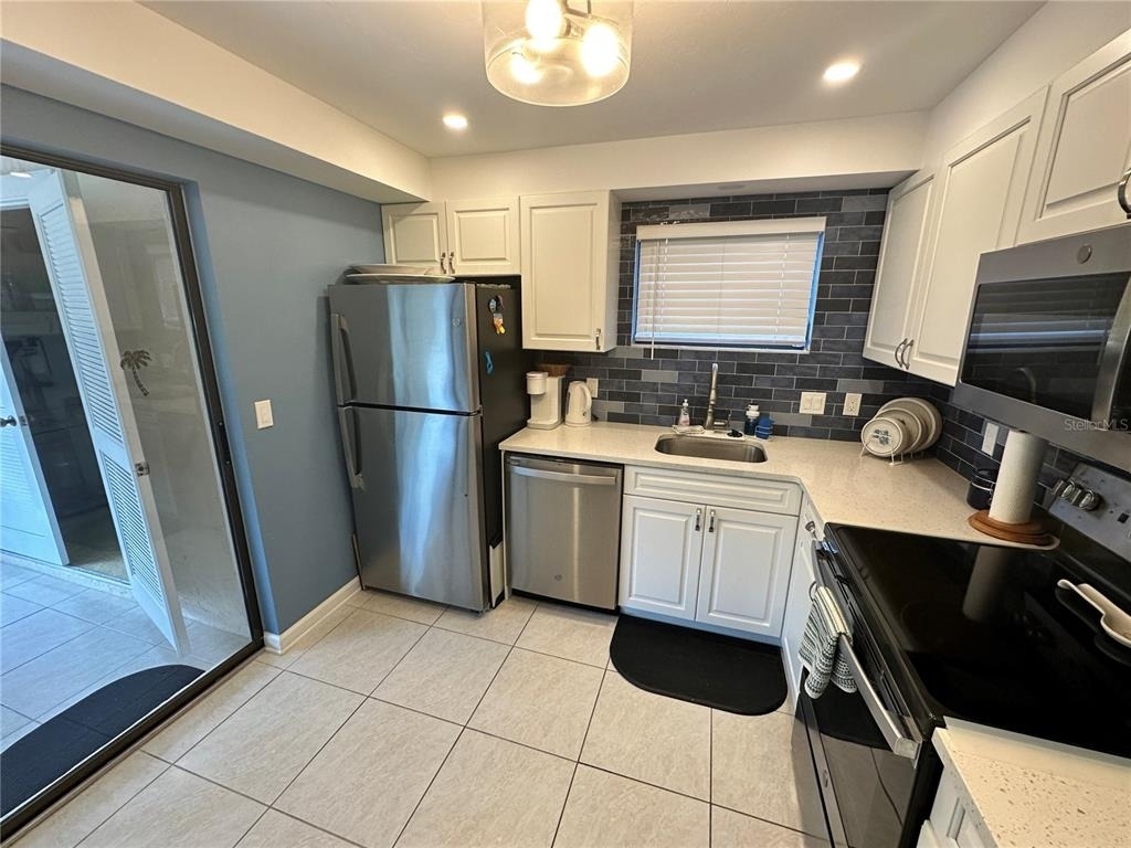 4572 Red Maple Road - Photo 8