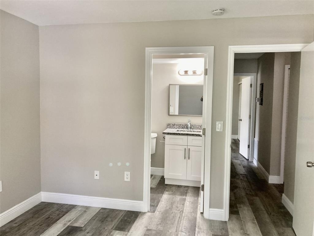 5008 Manatee Avenue W - Photo 6