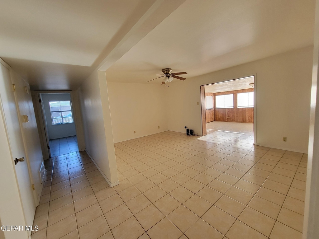 9513 Fairfax Street - Photo 3