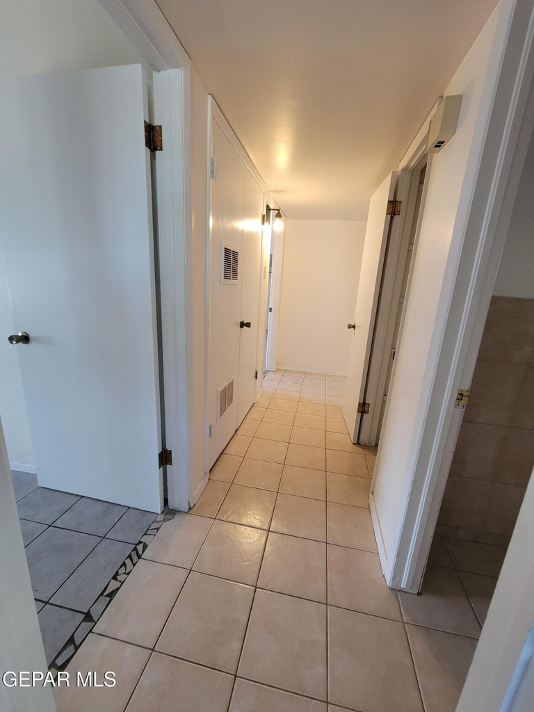 9513 Fairfax Street - Photo 7
