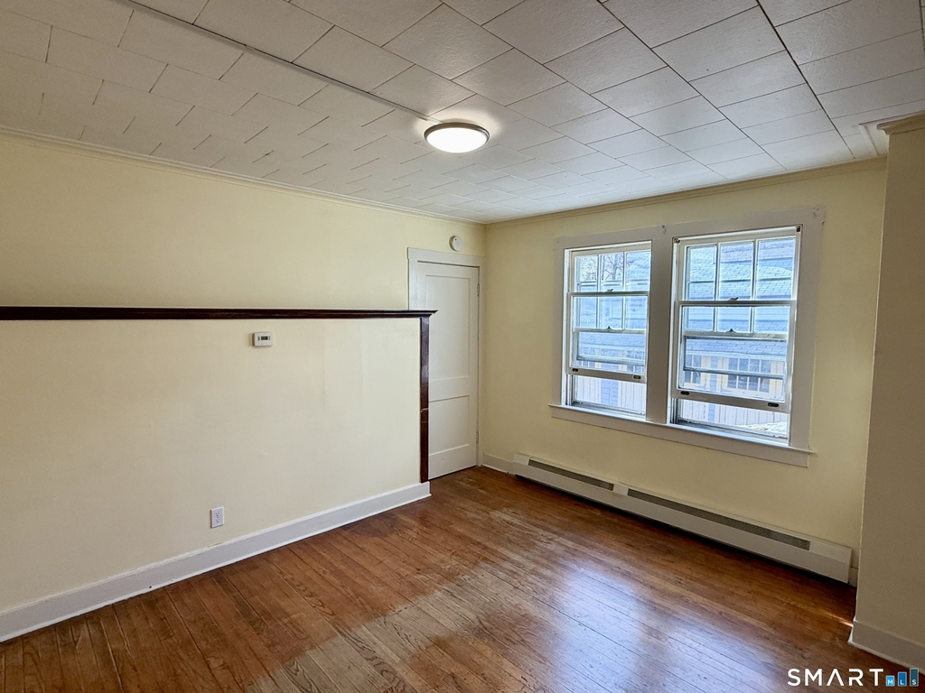 23 Farnham Avenue - Photo 2