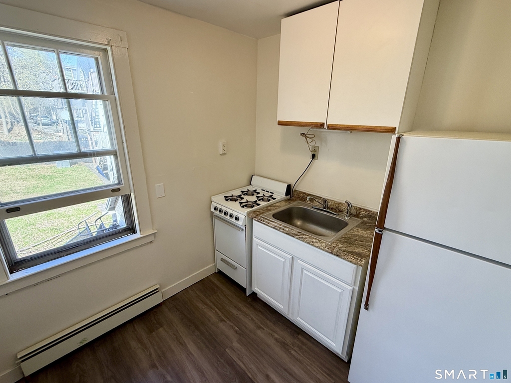 23 Farnham Avenue - Photo 7