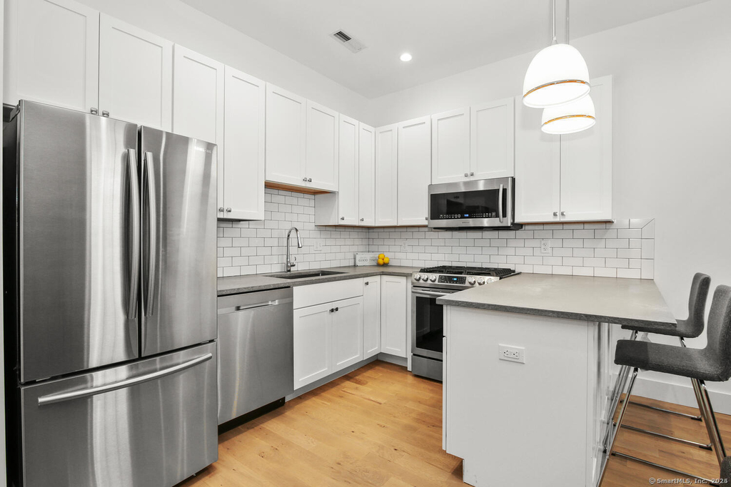 191 Summer Street - Photo 2