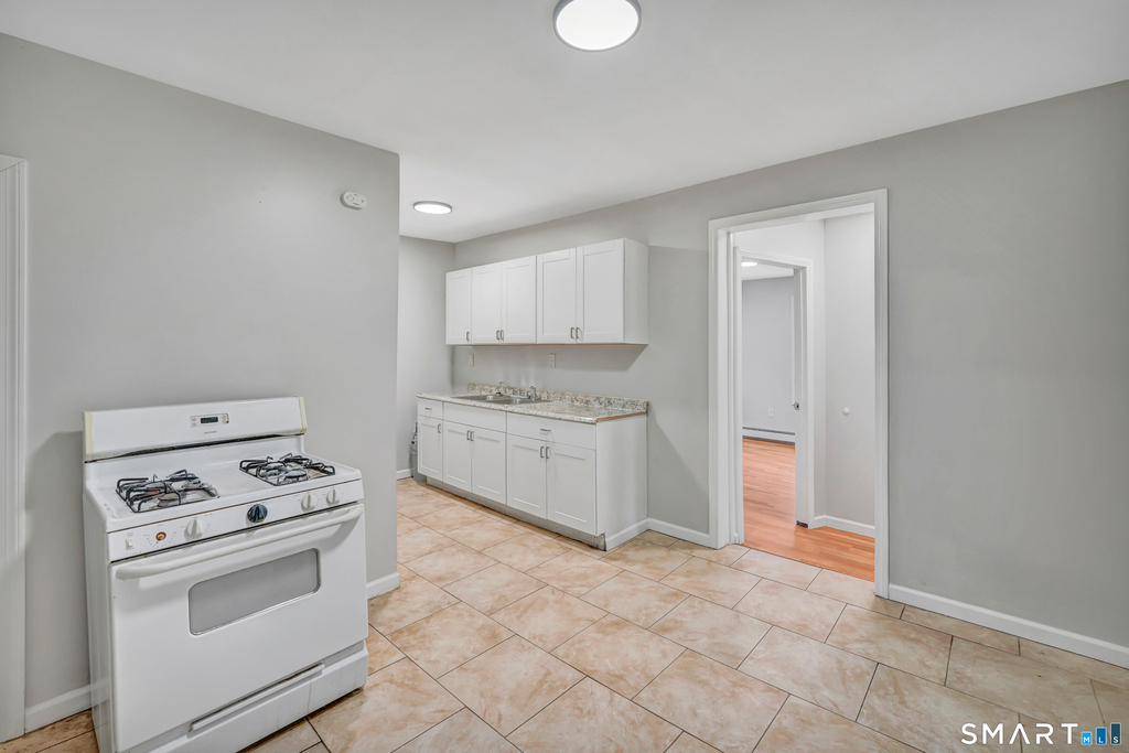 124 Central Avenue - Photo 0