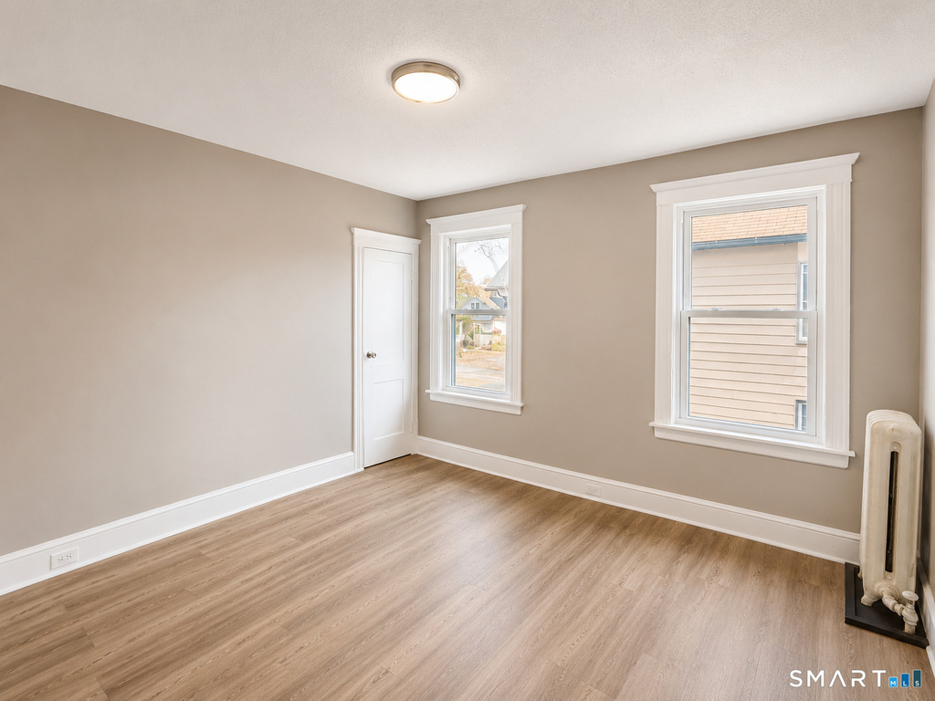 696 Main Street - Photo 6