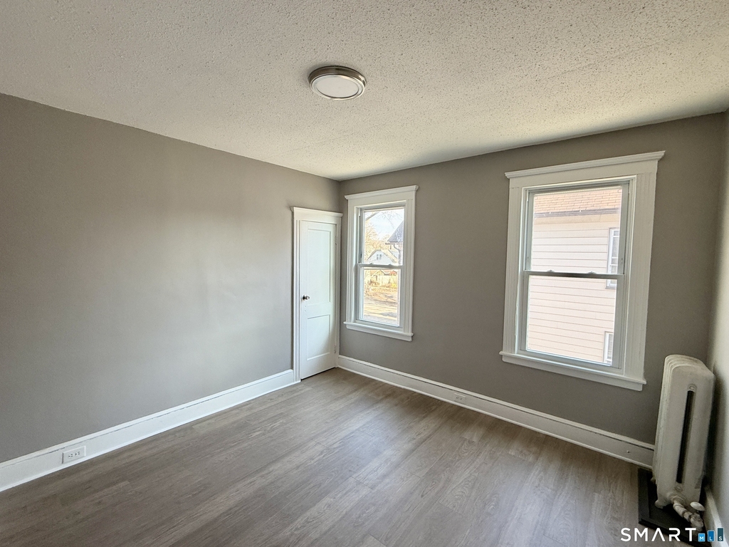 696 Main Street - Photo 4