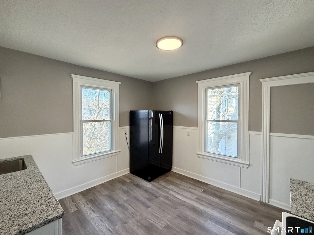 696 Main Street - Photo 2