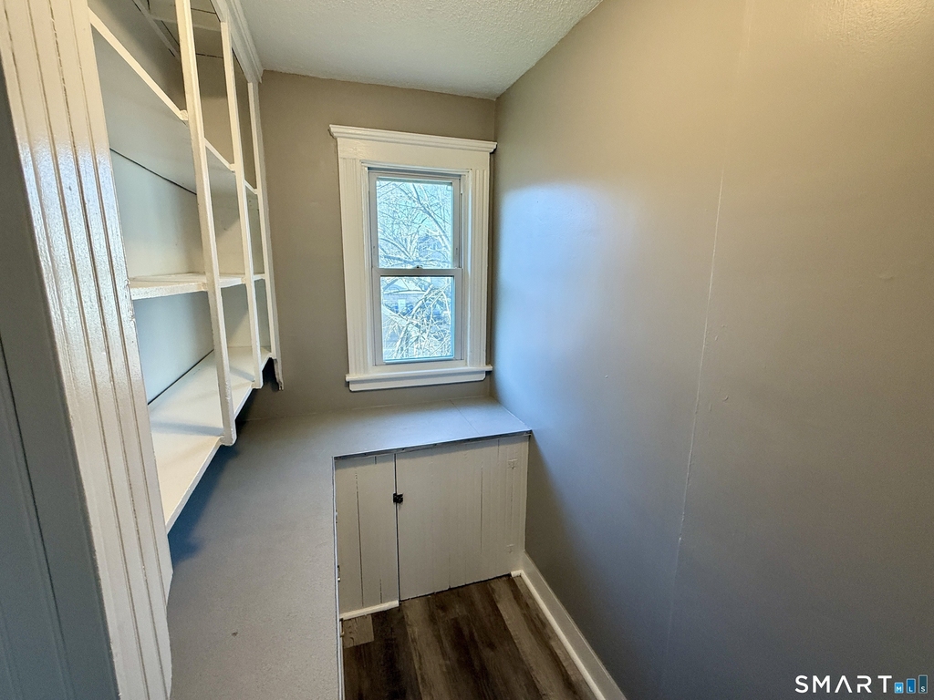696 Main Street - Photo 3