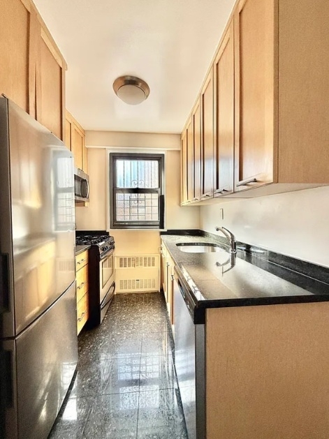 East 13th Street - Photo 3
