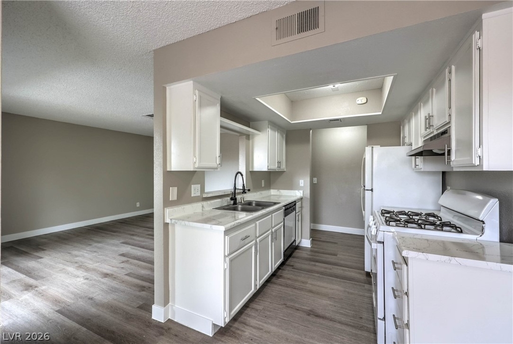 4571 Carriage Park Drive - Photo 6
