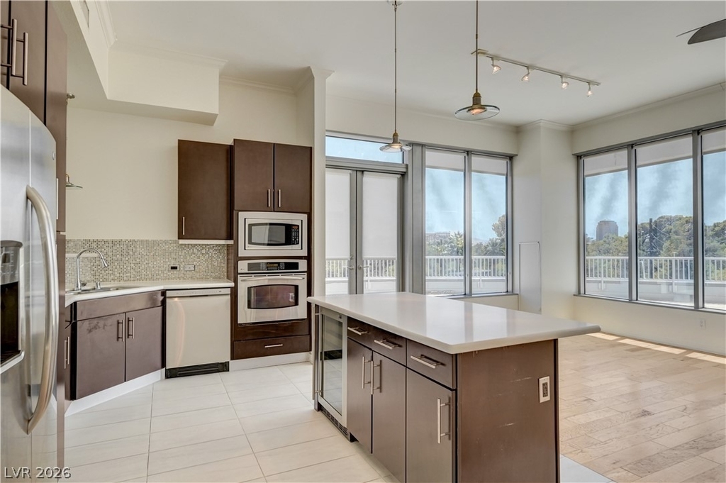 360 E Desert Inn Road - Photo 7