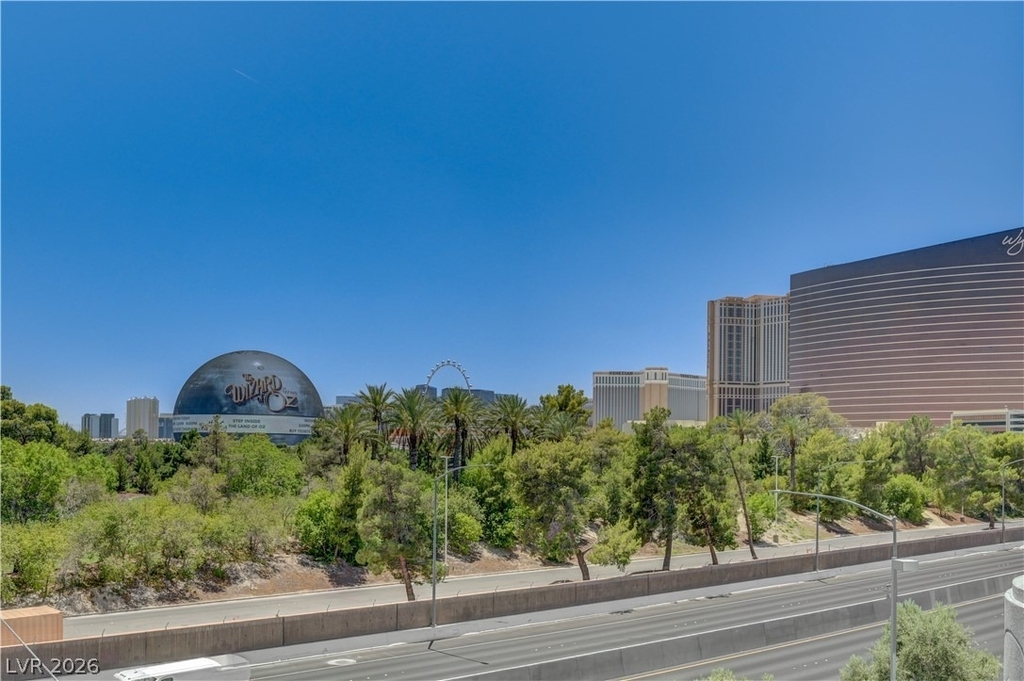 360 E Desert Inn Road - Photo 38