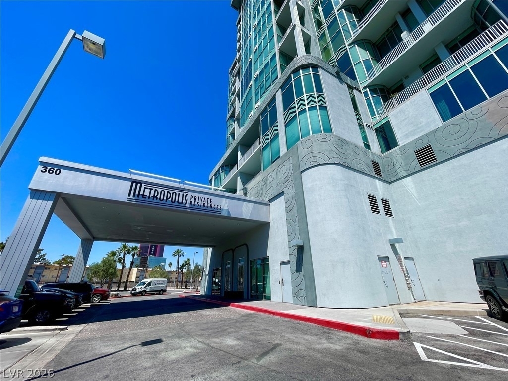 360 E Desert Inn Road - Photo 2