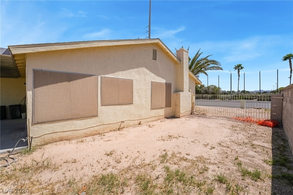 2102 E Russell Road - Photo 26