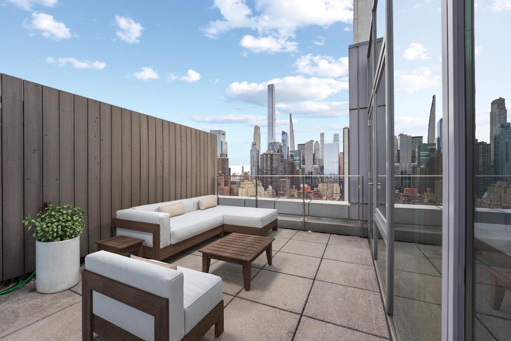 554 West 54th Street - Photo 0