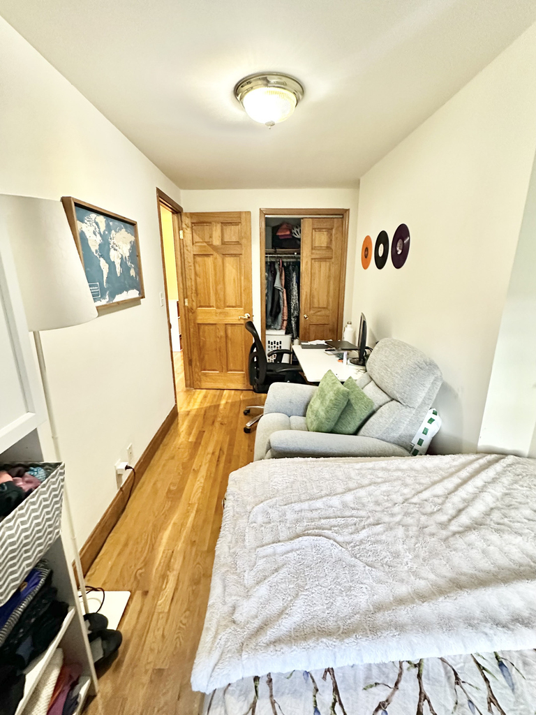 West 87th Street - Photo 3