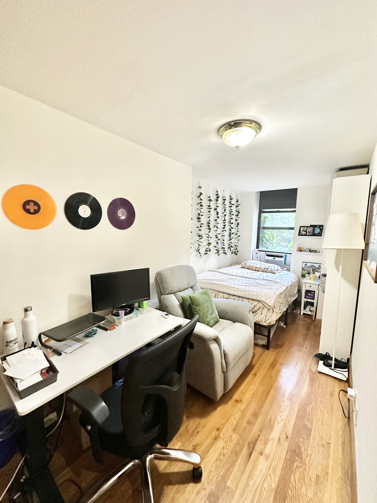 West 87th Street - Photo 2