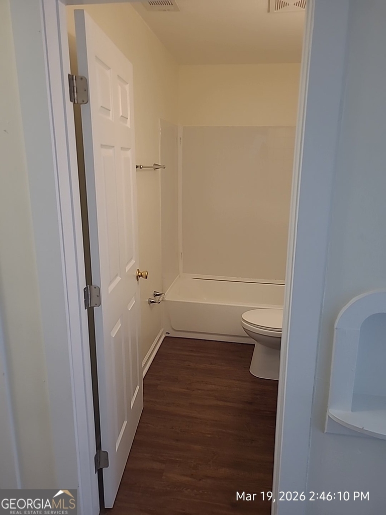 802 W Moore Street - Photo 0