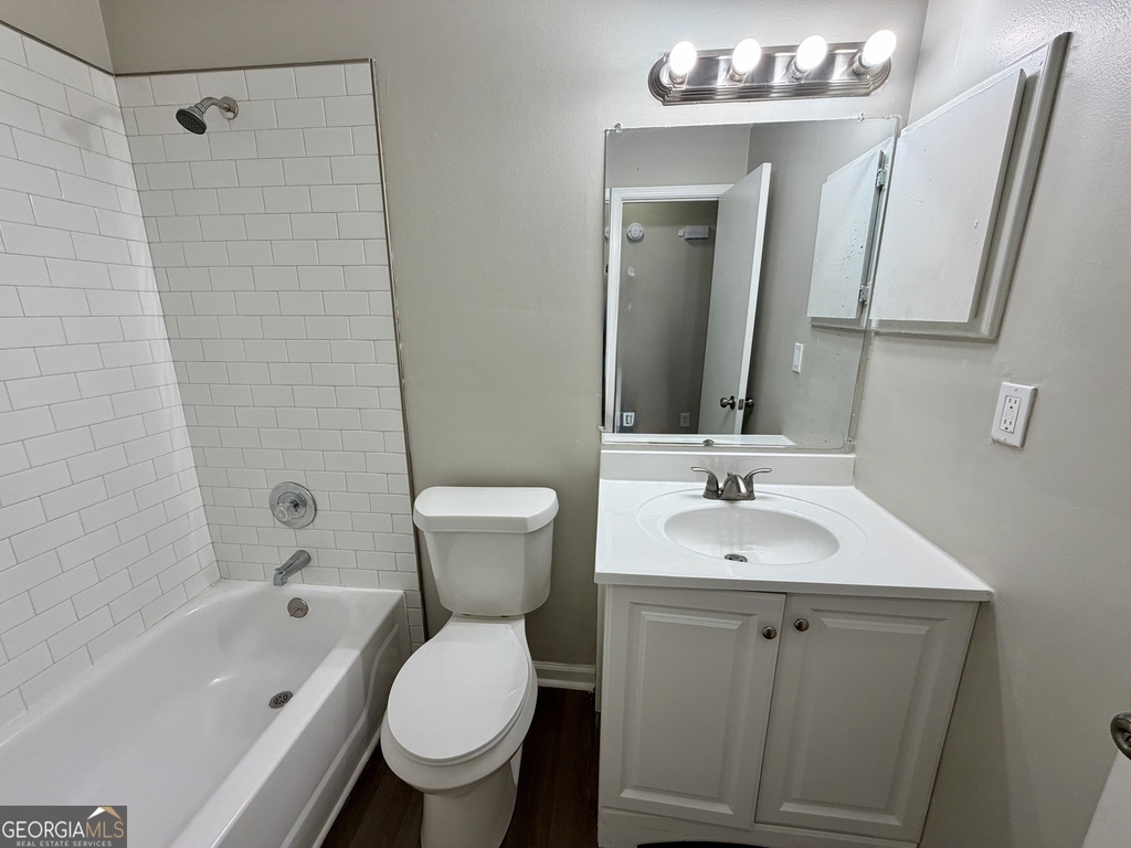 5663 Saint Thomas Drive - Photo 8