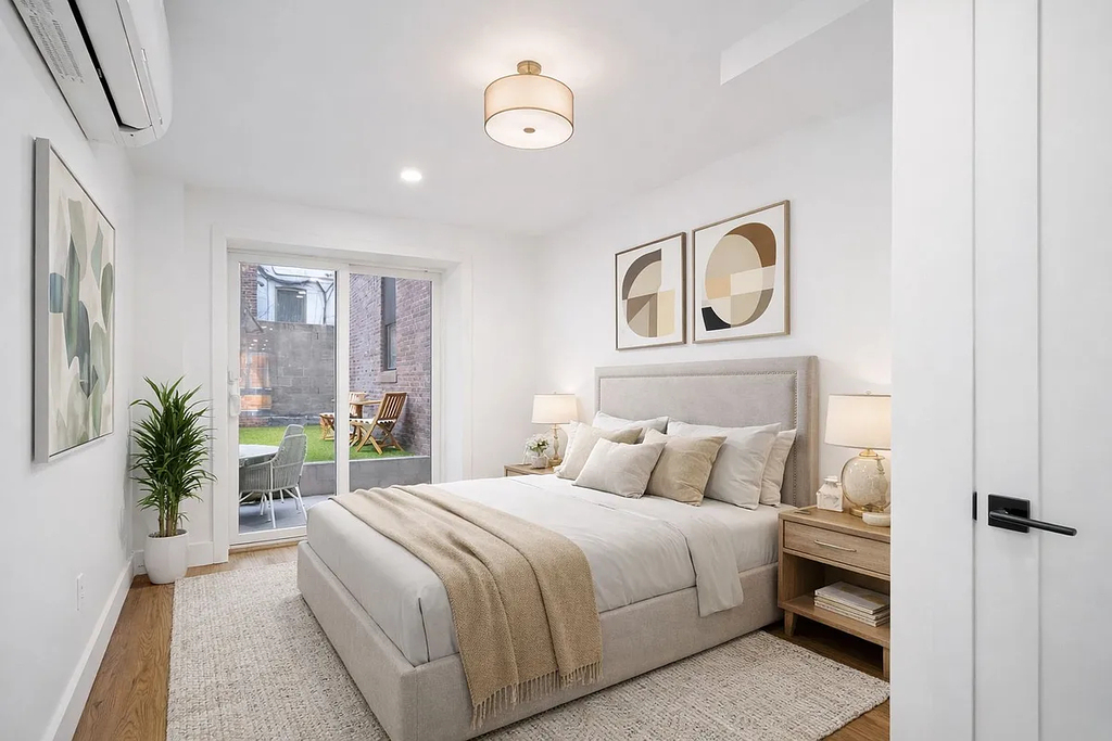 558 Kosciuszko Street - Photo 3
