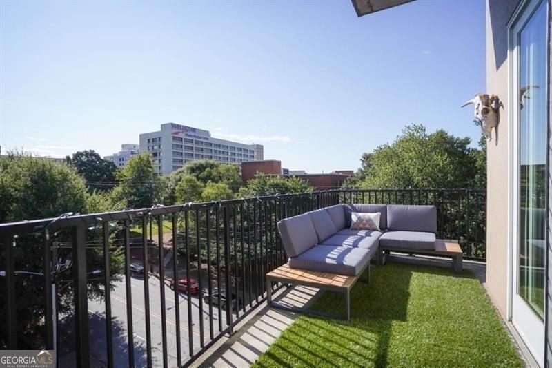 384 Ralph Mcgill Boulevard - Photo 8
