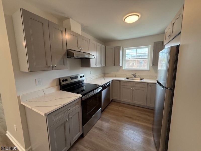 237 Main St - Photo 4