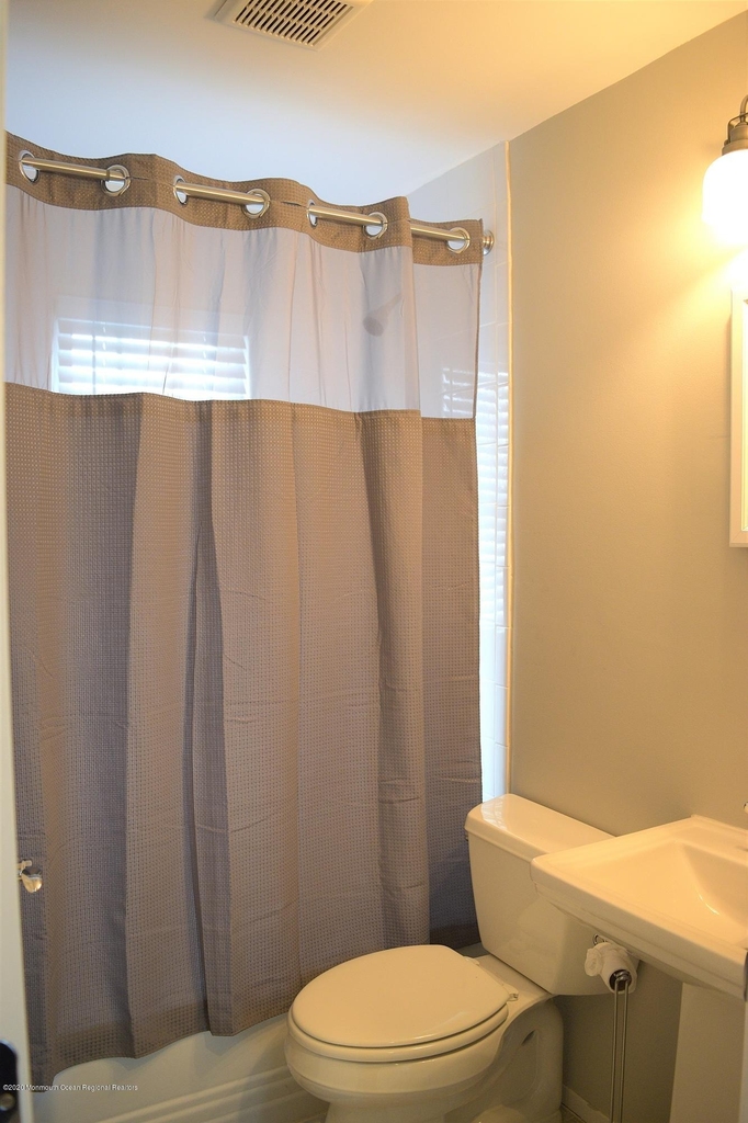 100 18th Avenue - Photo 14