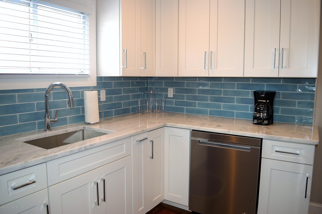 100 18th Avenue - Photo 6
