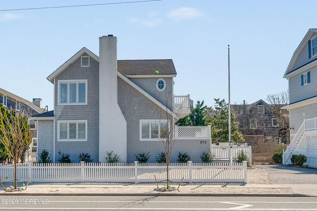 973 Ocean Avenue - Photo 37
