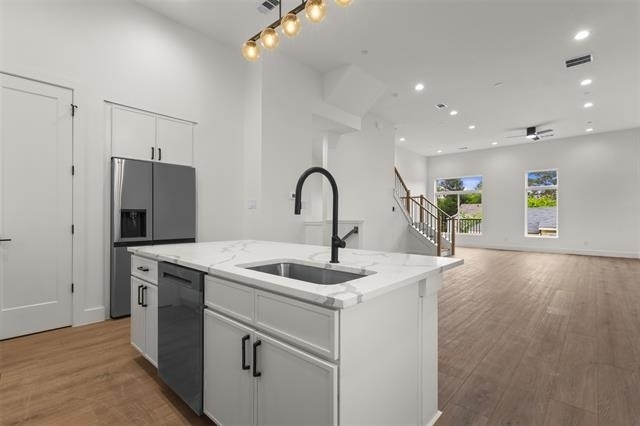 2203 Hondo Avenue - Photo 11
