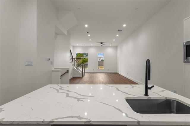 2203 Hondo Avenue - Photo 12