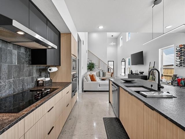 1941 Glenmore Avenue - Photo 12