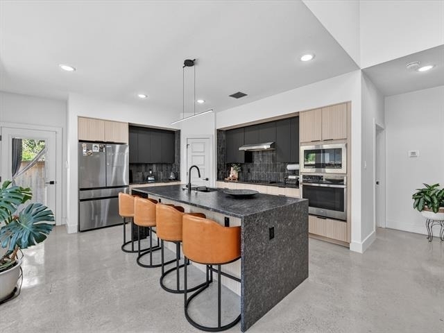 1941 Glenmore Avenue - Photo 10