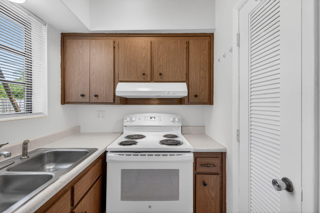 2500 Sw 18th Terrace - Photo 12