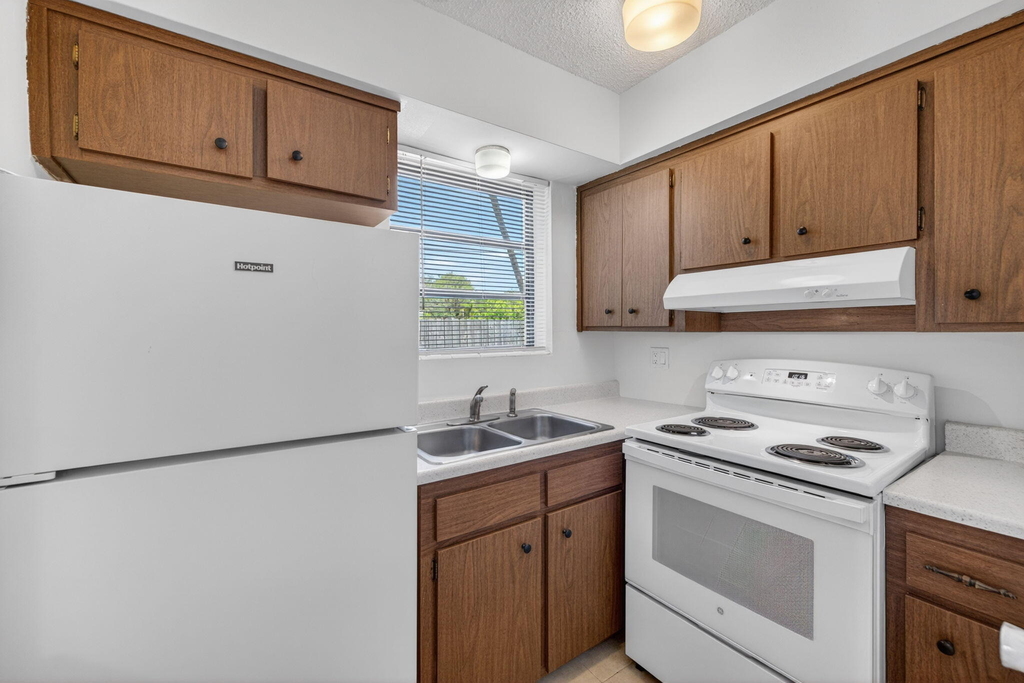 2500 Sw 18th Terrace - Photo 13